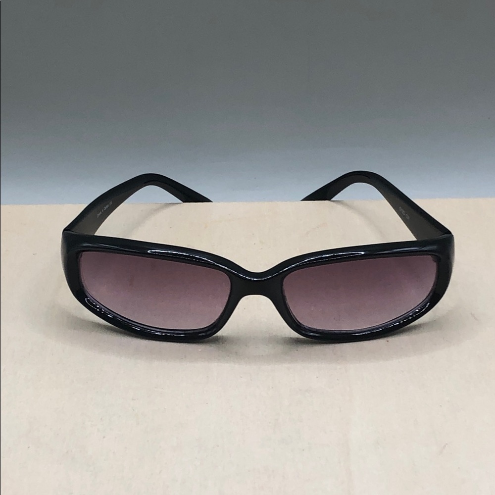 Steve Madden Colors in Optics 90's Y2k vintage oval elongated sunglasses
